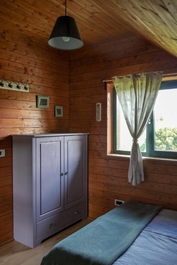 Rose Hip Hill Farm Panzió Hármaspatak Kültér fotó